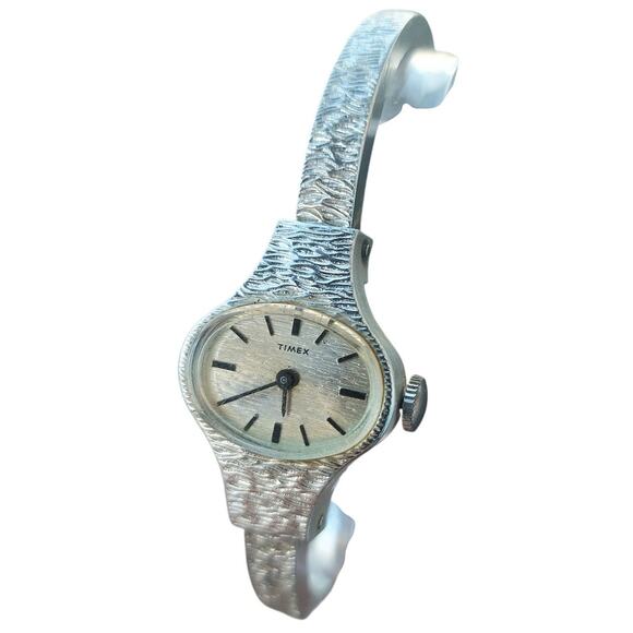 Vintage Timex Manual Wind Ladies Watch 22mm Silver Tone Open Cuff Bracelet - Picture 3 of 5